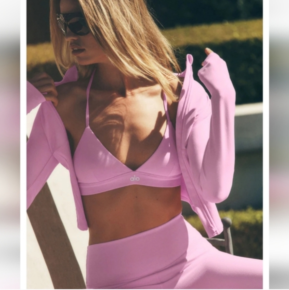 ALO Yoga SOLD OUT 💕 Splendor Bra in Candy Heart Pink and White Same Day Shippin